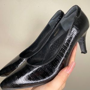 Black Pointed Toe Work Heels